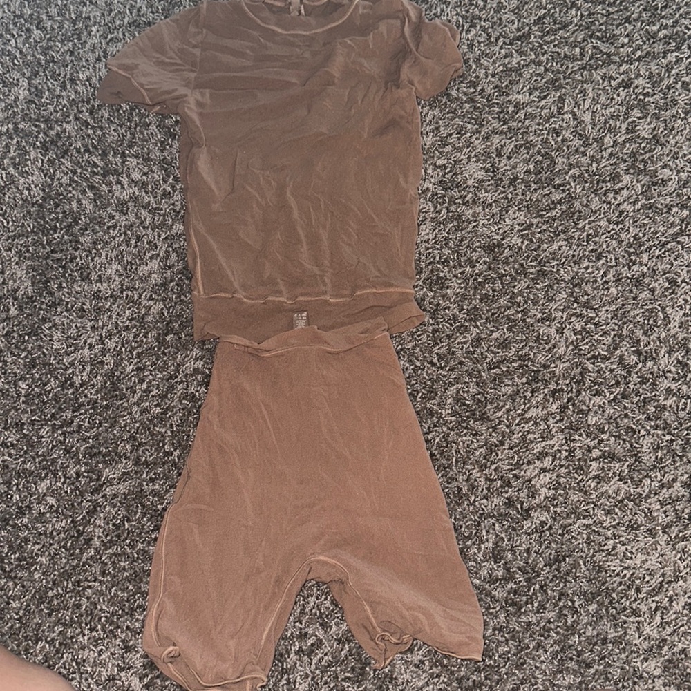 Skims set SIZE SMALL ❤️